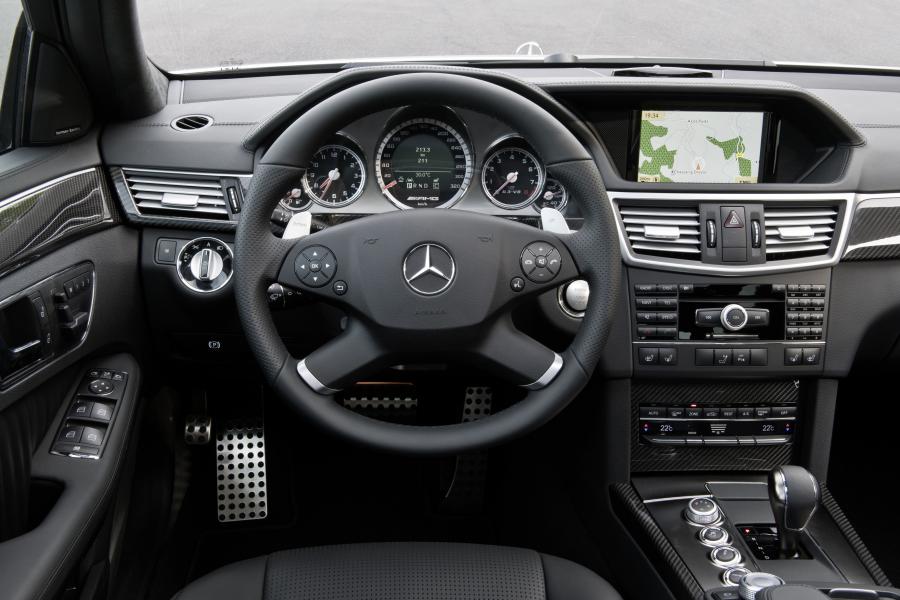  Mercedes-Benz E63 AMG Estate 2009 года  (фото 2 из 23)